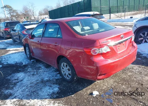 2011 Toyota Corolla Le z USA, uszkodzony, nr VIN 2T1BU4EE4BC710200